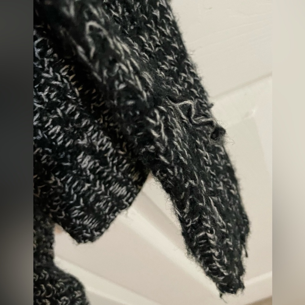 Cardigan - Picture 3 of 6